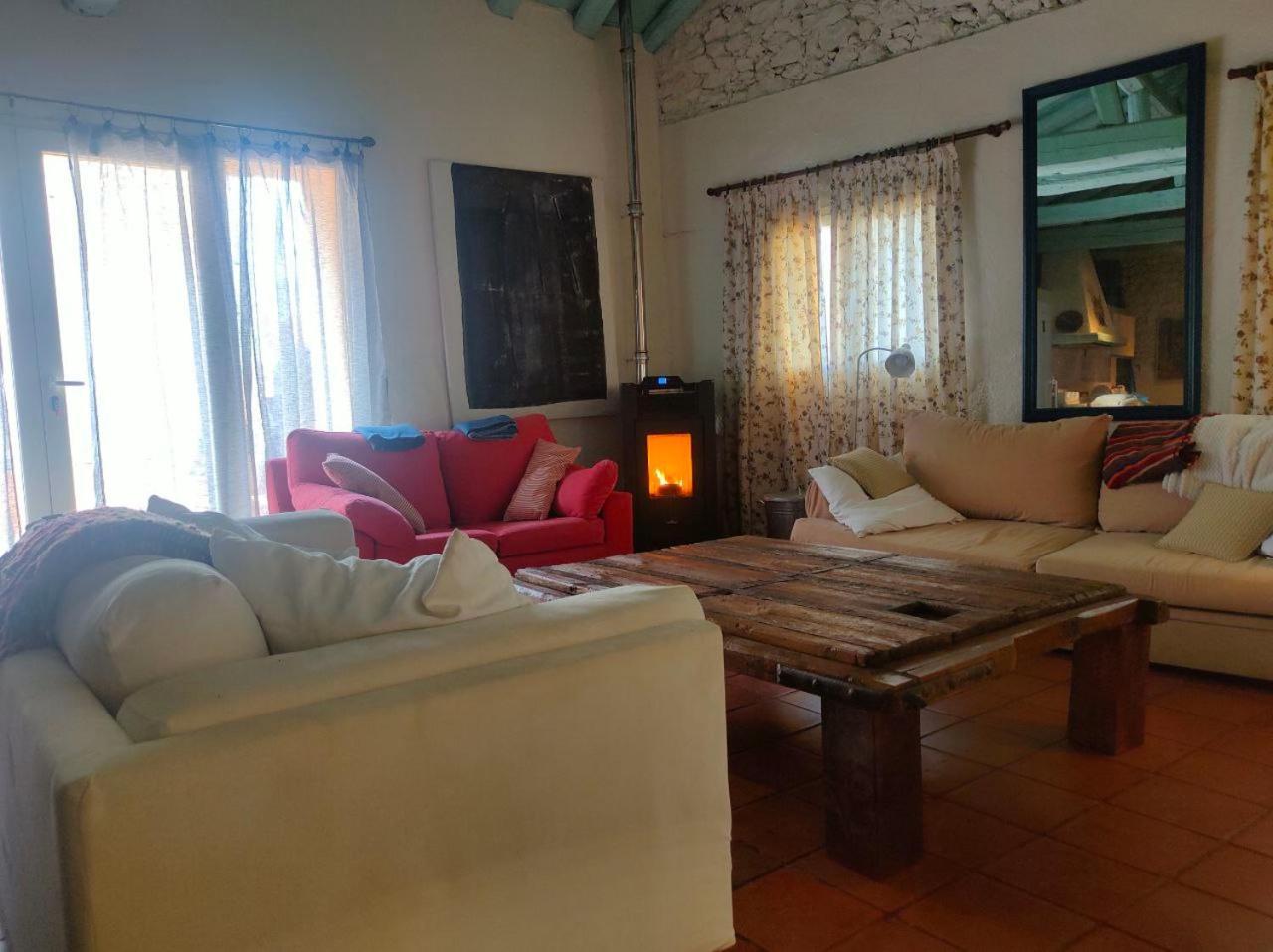 Casa Rural El Horno De La Aldegueela Торрекабальєрос Екстер'єр фото